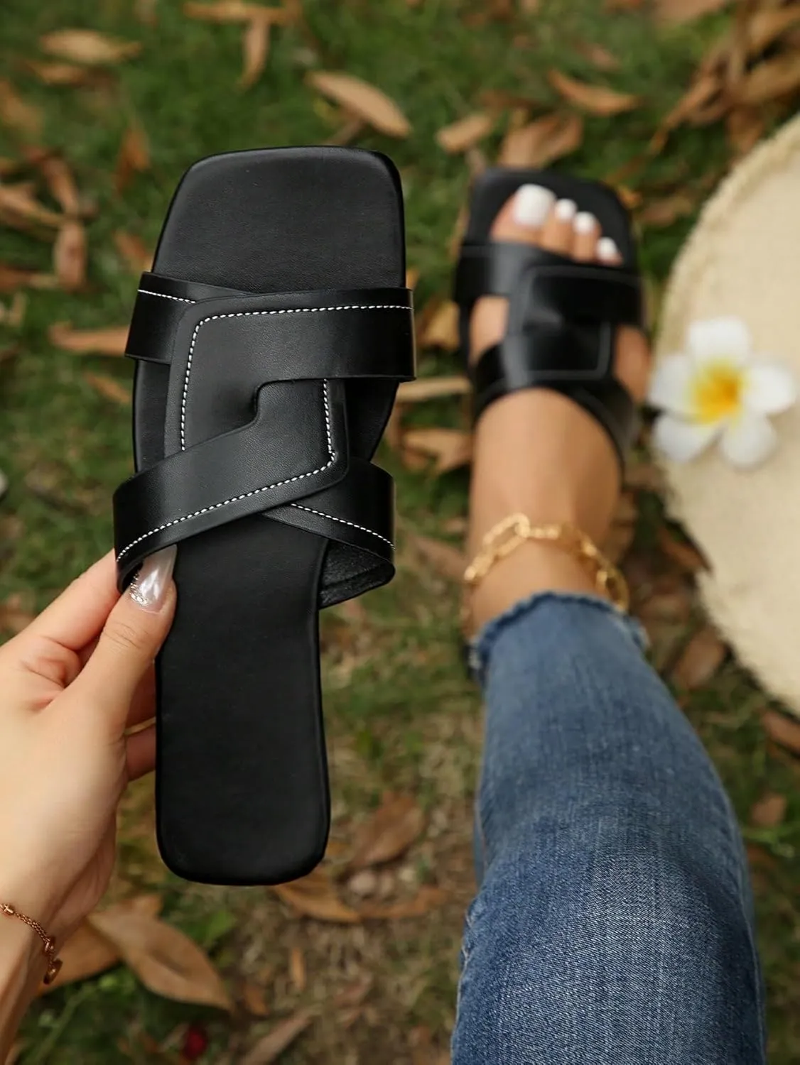 GORGLITTER H-Band Flat Sandals for Women Dressy Color Block Slides Twist Open Toe Summer Beach Vacation Sandals