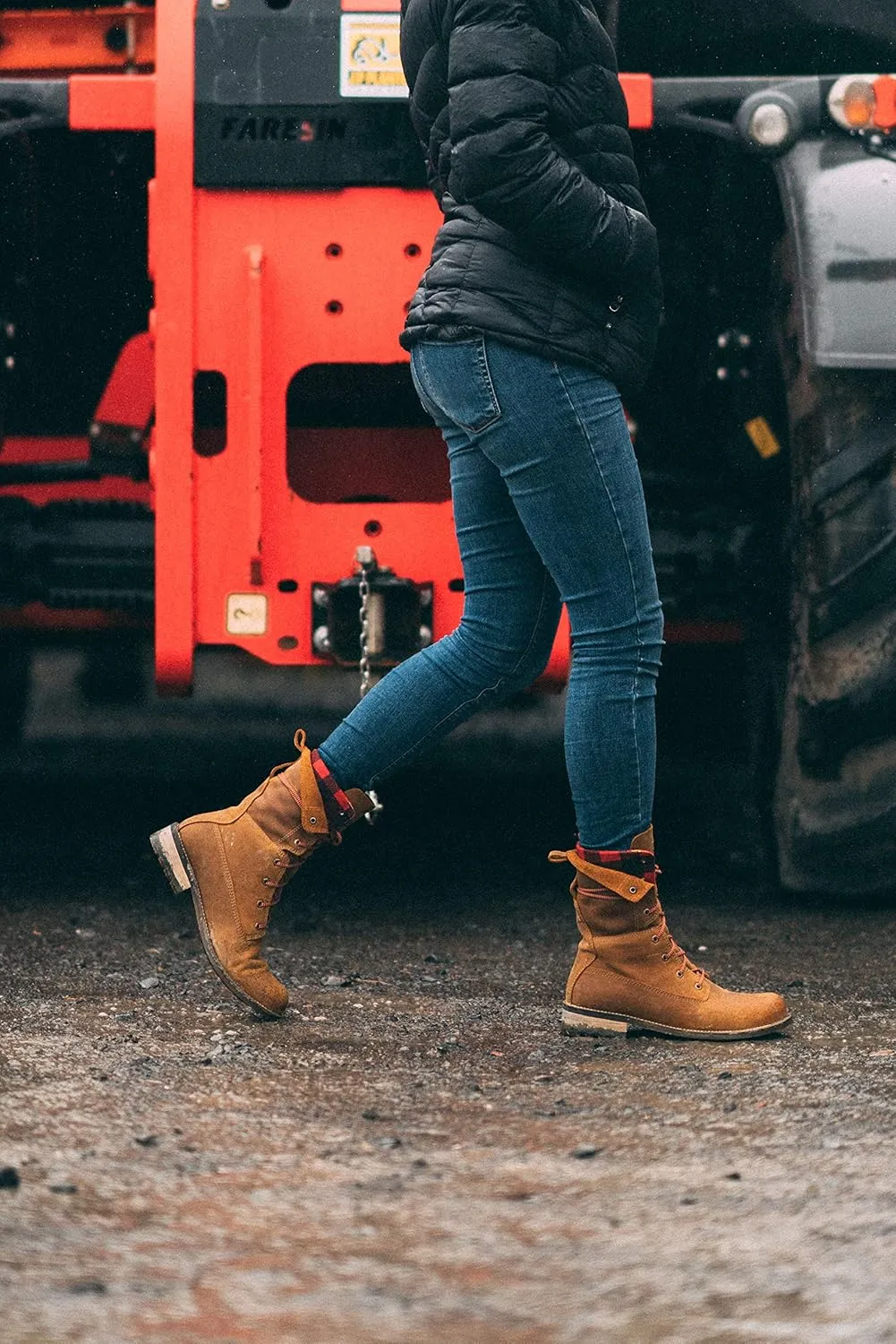 Kodiak Women's 8 in Cloverdale Plaid Ankle Boot