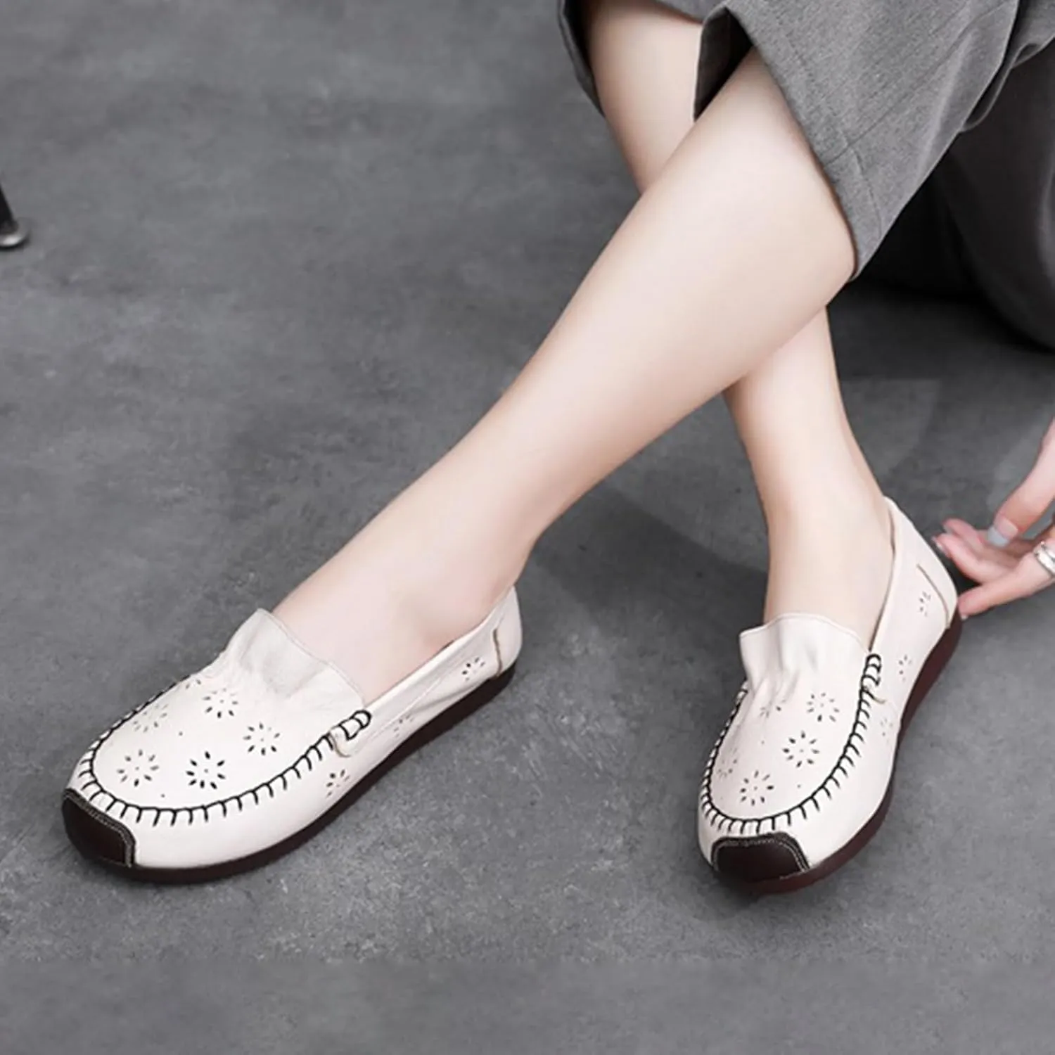 MOYOWEI Women's Leather Ruched Dress Flats Shoes,Summer/Fall Vintage Comfort Non-slip Softsole Oxford Casual Walking Loafers
