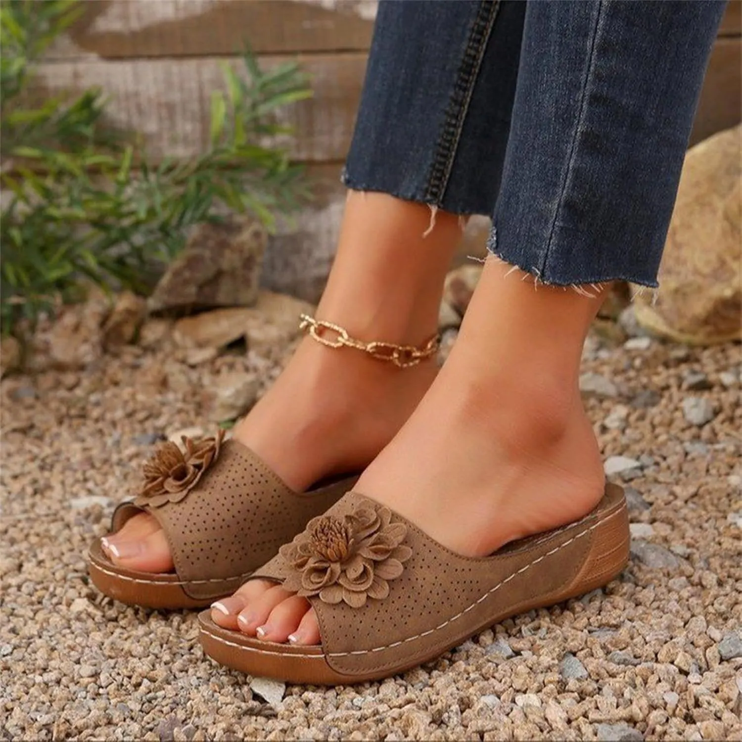 Sandals for Women 2025 Lightweight Flowers Orthopedic Sandal Low Wedge Heel Comfortable Open Toe Hollow Out Slippers Casual Boho Slip on Beach Walking Sandals for Dressy Casual Wear