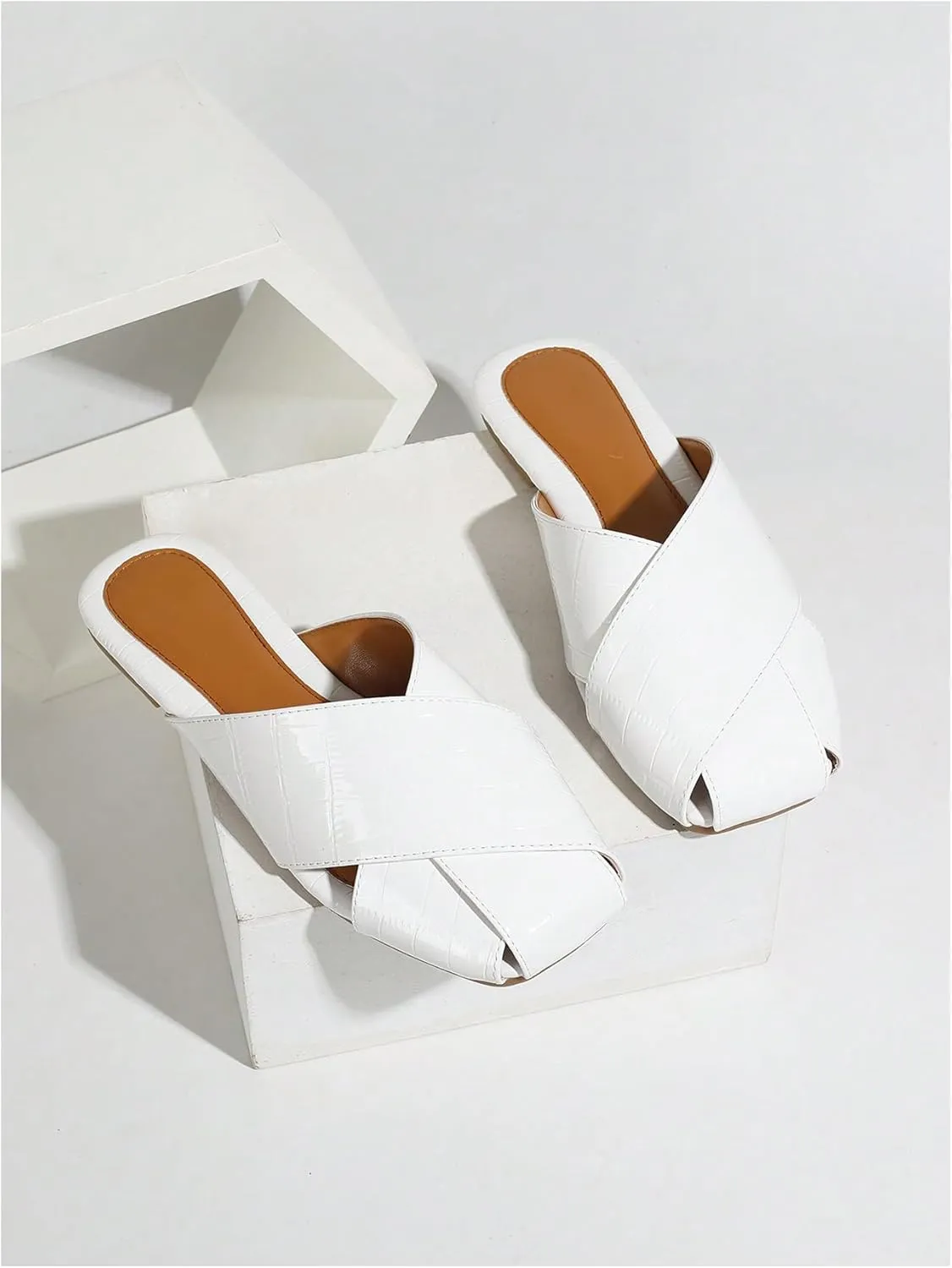 Verdusa Women's Crisscross Square Toe Flat Mules Slip On Slide Mules Backless Loafers