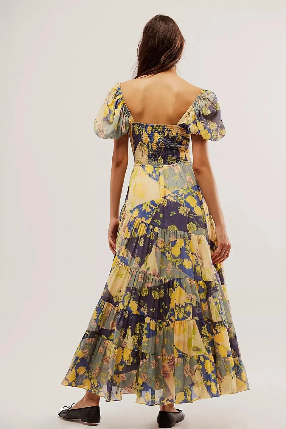 Women Floral Maxi Dress Short Puff Sleeve V Neck Bohemian Flowy Dress Smocked Casual Spring Summer Dresses