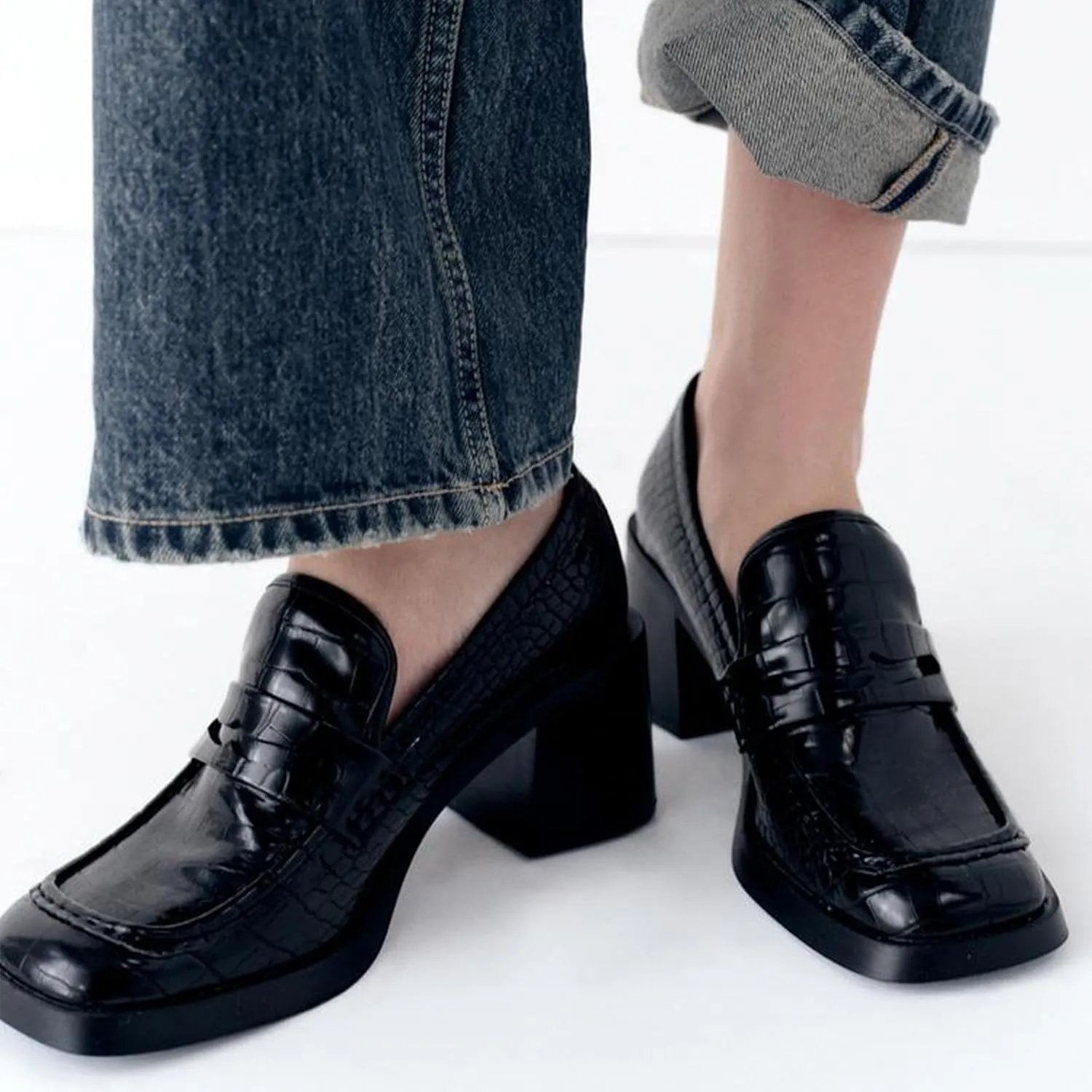 Women's Chunky Low Heel Loafer Pumps Square Toe Comfortable Slip-On Solid Single Shoes Platform Sole Crocodile Pattern Black