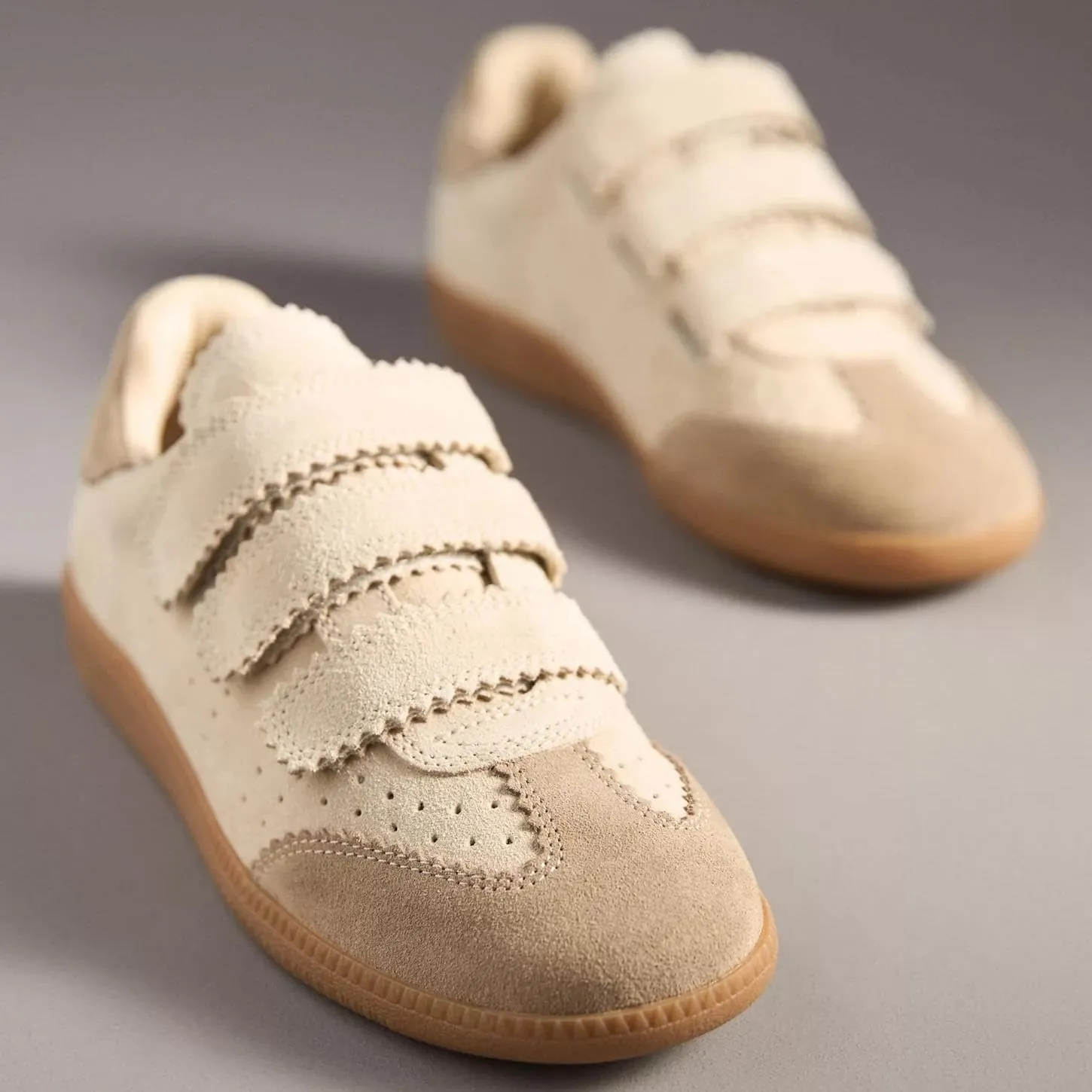 Women's Low Top Retro Sneakers Hook and Loop Closure Lightweight Casual Shoes