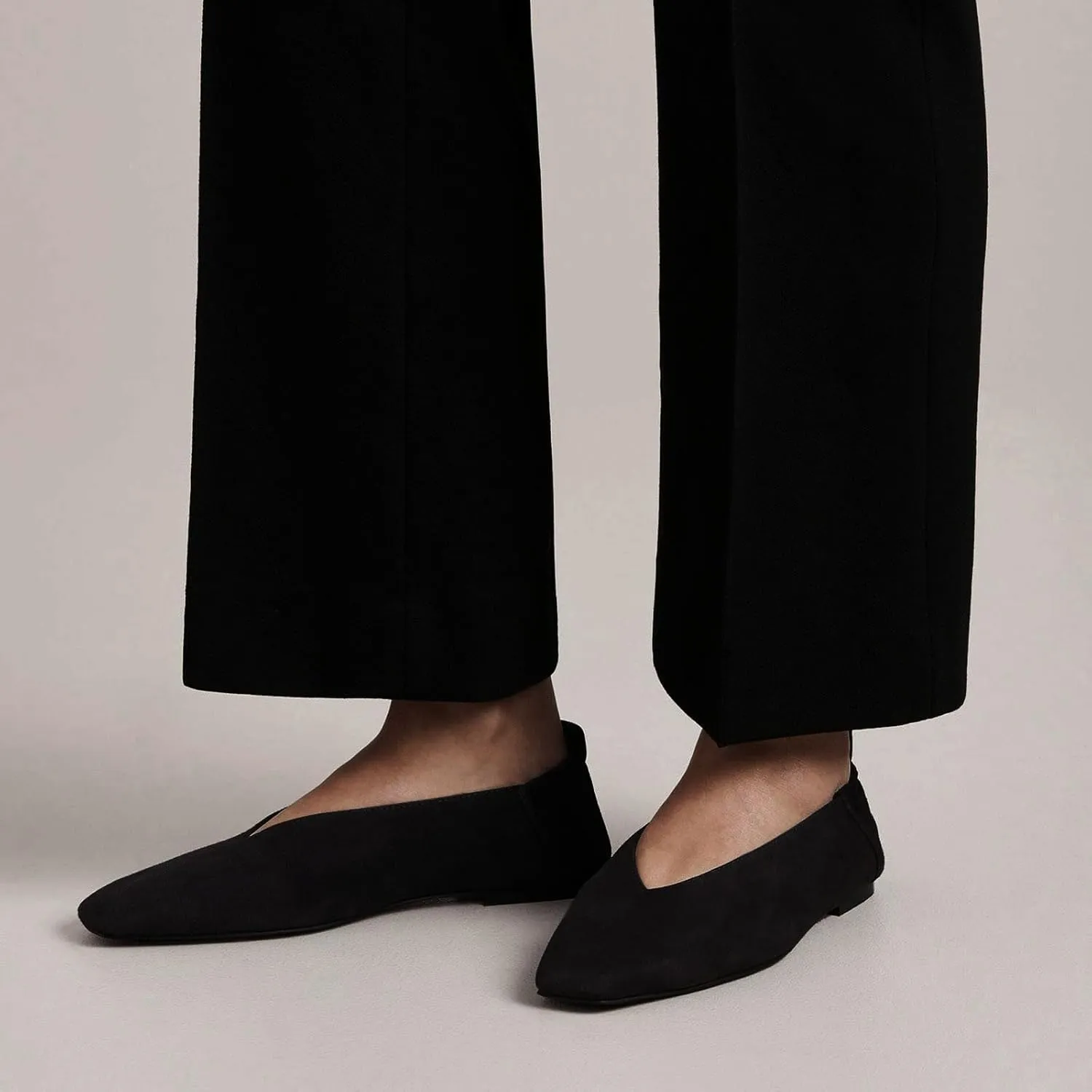 Women's Square Toe Ruched Suede/Matte Leather Ballet Flats Fashion V Shaped Silhouette Slip On Office Dressy Flats for Women