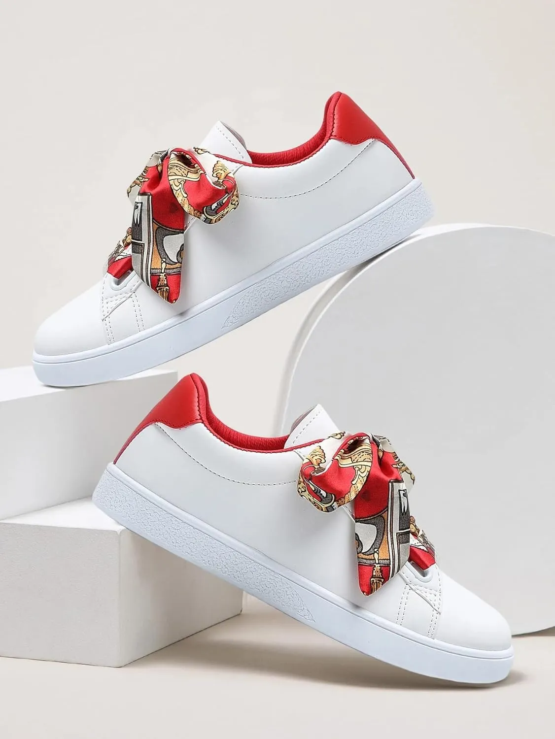 Y2K Sneakers Fashion Skate Shoes with Skinny Scarf Lace Up Decor Comfortable Streetwear Sneakers for Women Chunky Sole Daily Casual Trainers